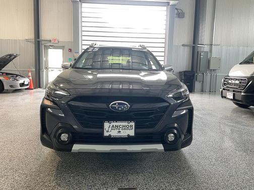 Magnetite Gray Metallic 2025 Subaru Outback Touring XT