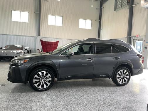 Magnetite Gray Metallic 2025 Subaru Outback Touring XT