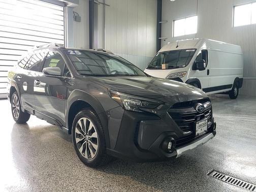 Magnetite Gray Metallic 2025 Subaru Outback Touring XT