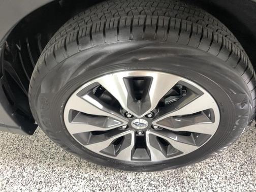 Magnetite Gray Metallic 2025 Subaru Outback Touring XT