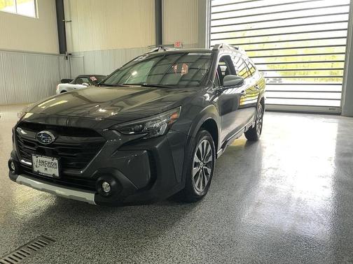 Magnetite Gray Metallic 2025 Subaru Outback Touring XT