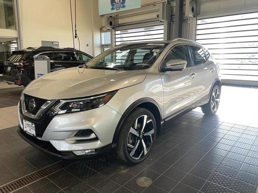 2022 Nissan Rogue Sport SL