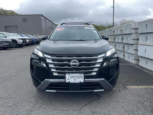 Super Black 2024 Nissan Rogue SL