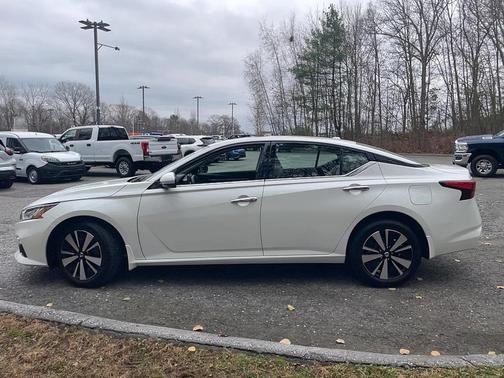 2022 Nissan Altima 2.5 SL