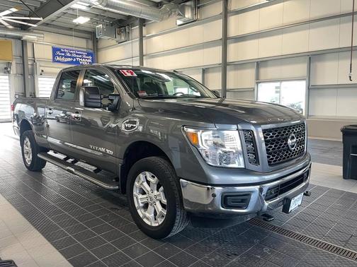 2019 Nissan Titan XD SV