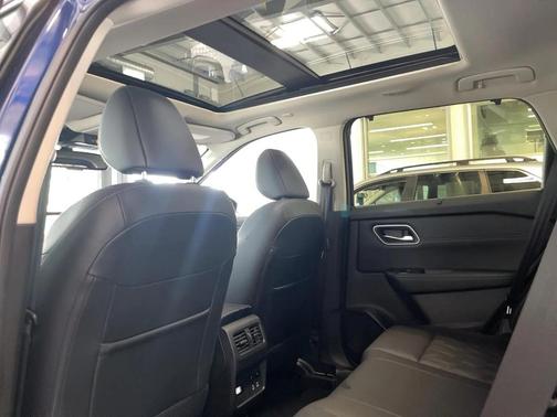 2025 Nissan Rogue Platinum