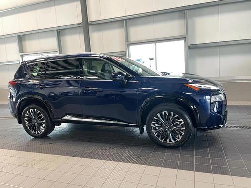 2025 Nissan Rogue Platinum