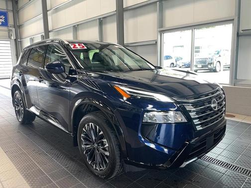 2025 Nissan Rogue Platinum