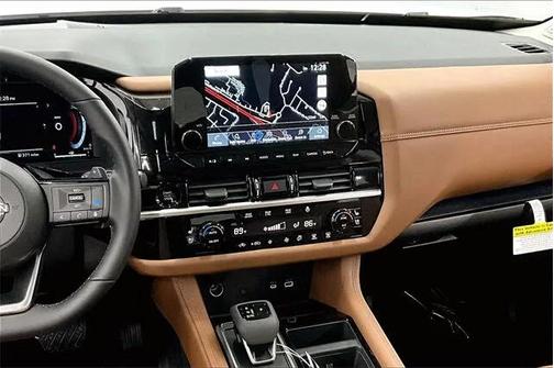 2025 Nissan Pathfinder Platinum 4WD