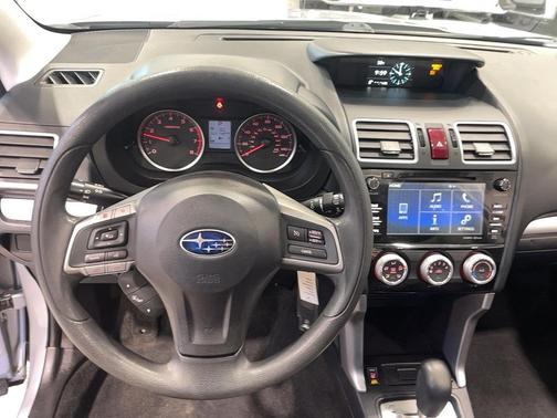 Ice Silver Metallic 2016 Subaru Forester 2.5i Premium