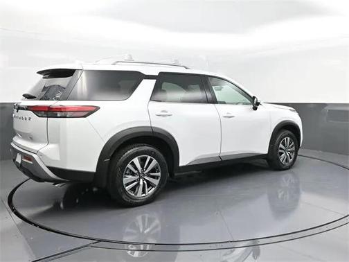 2025 Nissan Pathfinder SL 4WD