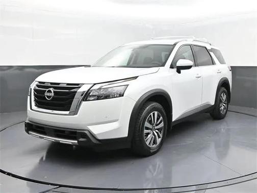 2025 Nissan Pathfinder SL 4WD