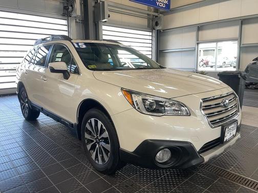 Crystal White Pearl 2015 Subaru Outback 3.6R Limited