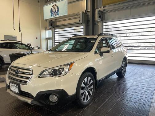 Crystal White Pearl 2015 Subaru Outback 3.6R Limited