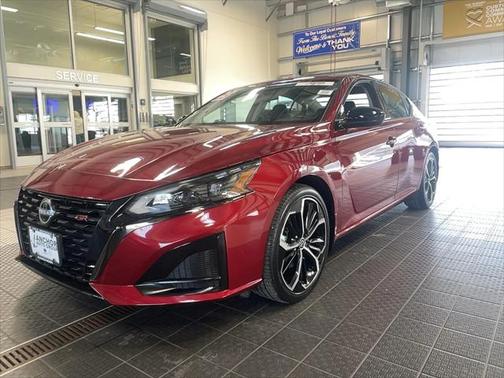2023 Nissan Altima SR FWD