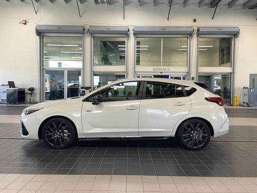 Crystal White Pearl 2024 Subaru Impreza RS