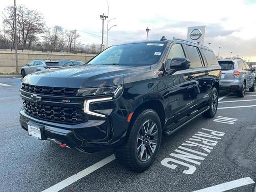 2023 Chevrolet Suburban 4WD Z71