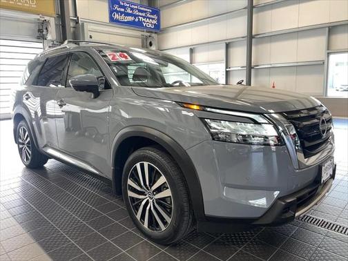 2024 Nissan Pathfinder Platinum 4WD