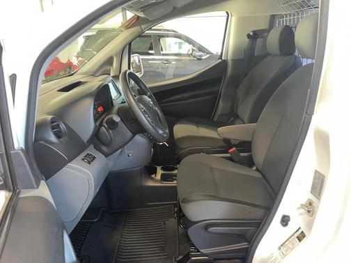 2021 Nissan NV200 SV