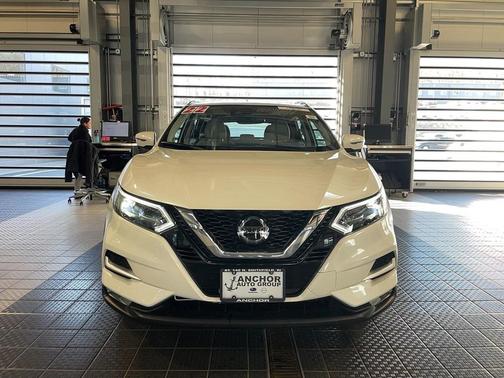 2022 Nissan Rogue Sport SL