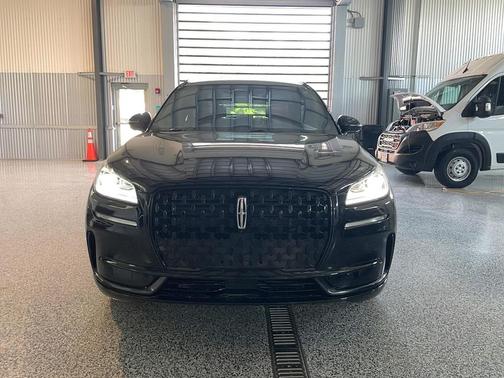 Infinite Black Metallic Clearcoat 2023 Lincoln Corsair Reserve