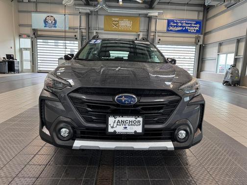 Magnetite Gray Metallic 2025 Subaru Outback Limited