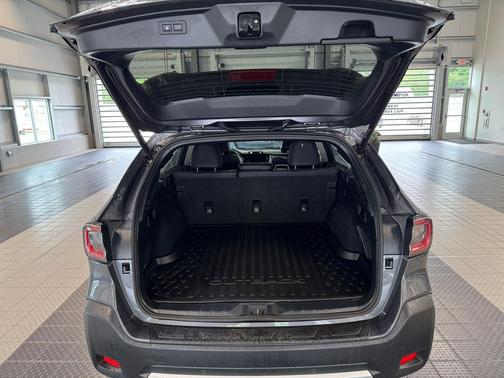 Magnetite Gray Metallic 2025 Subaru Outback Limited