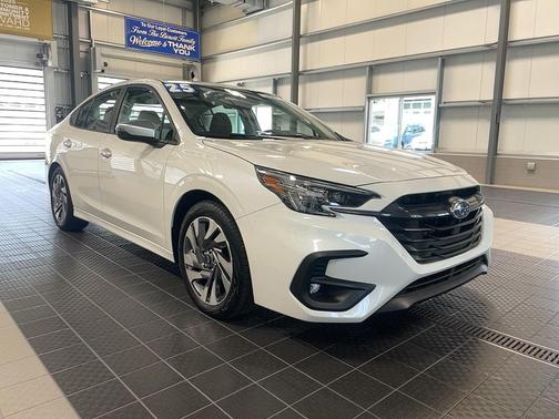 Crystal White Pearl 2025 Subaru Legacy Touring XT