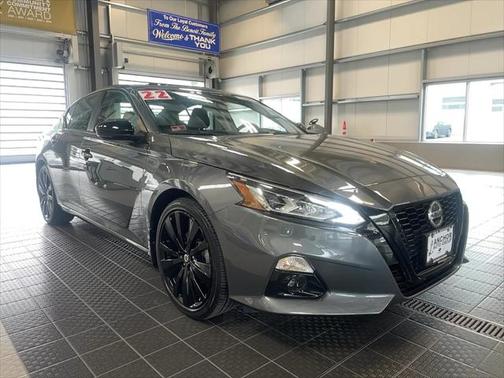 2022 Nissan Altima SR FWD