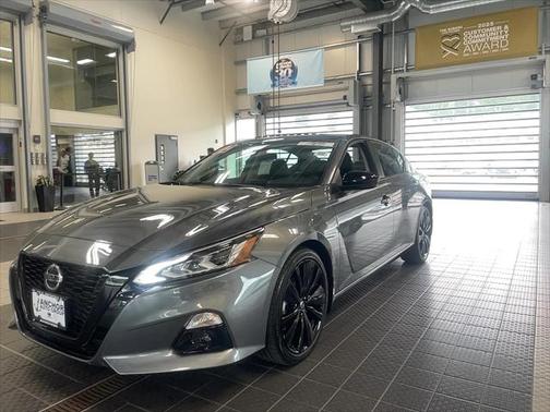 2022 Nissan Altima SR FWD