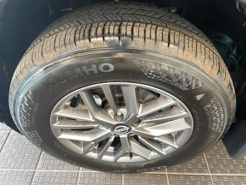 Gun Metallic 2023 Nissan Rogue S