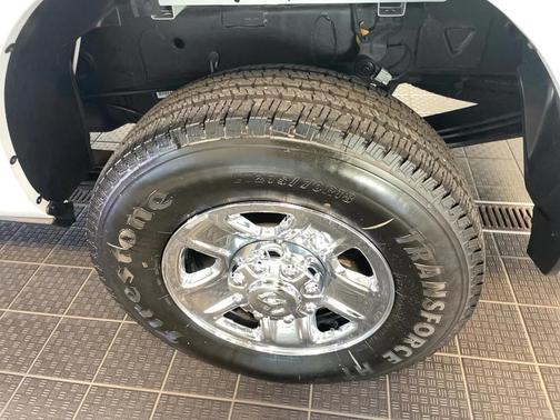 2024 RAM 3500 Tradesman Crew Cab 4x4 8' Box