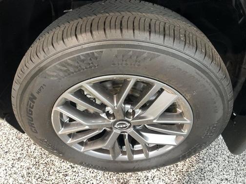 Gun Metallic 2023 Nissan Rogue S