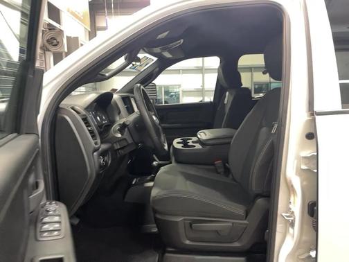 2024 RAM 2500 Tradesman Crew Cab 4x4 6'4' Box