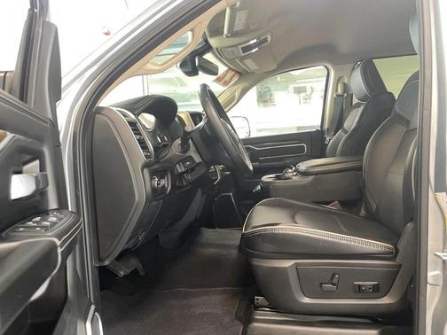2022 RAM 2500 Laramie Mega Cab 4x4 6'4' Box