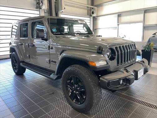2023 Jeep Wrangler 4-Door Sahara Altitude 4x4