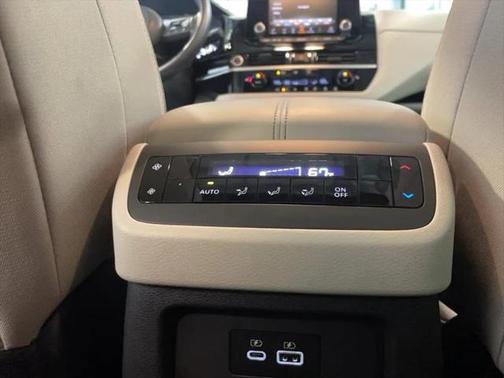 2022 Nissan Pathfinder SV 4WD