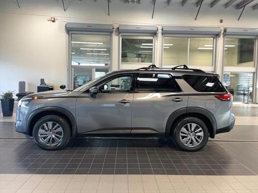 2022 Nissan Pathfinder SV 4WD