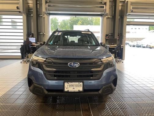 2025 Subaru Forester Base