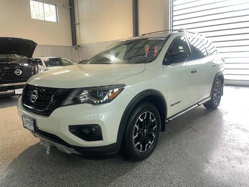 2020 Nissan Pathfinder SL 4WD