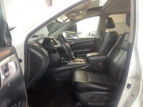 2020 Nissan Pathfinder SL 4WD