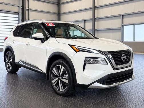 Pearl White Tricoat 2023 Nissan Rogue Platinum
