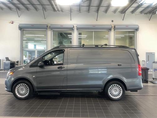 2023 Mercedes-Benz Metris Base