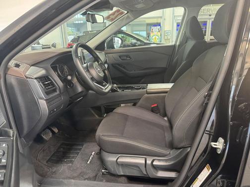 Super Black 2023 Nissan Rogue S