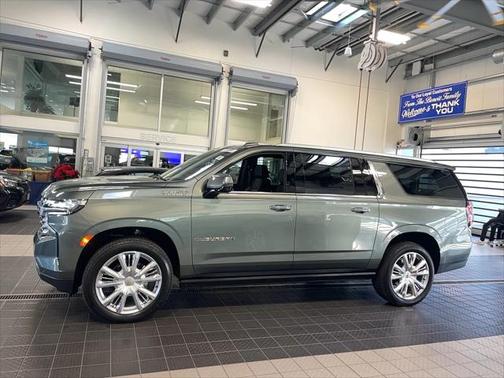 2023 Chevrolet Suburban 4WD High Country