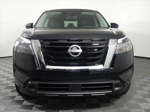 2025 Nissan Pathfinder S 4WD
