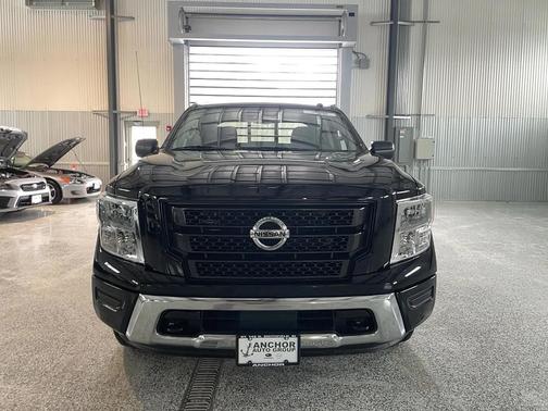 2021 Nissan Titan SV