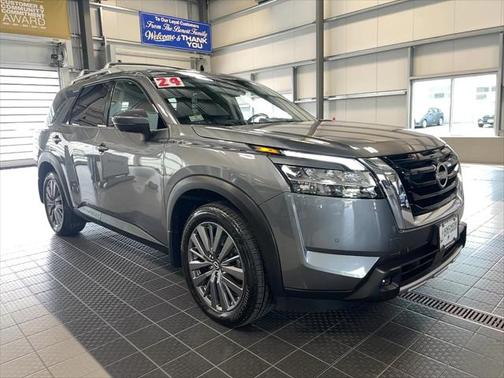 2024 Nissan Pathfinder SL 4WD