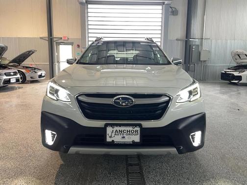 2022 Subaru Outback Touring XT