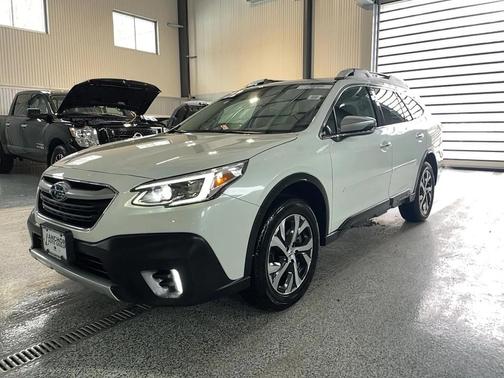 2022 Subaru Outback Touring XT